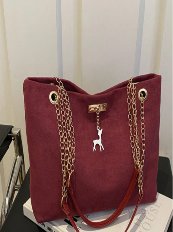 Elegant Chain Tote Bag with Deer Charm – Multiple Colors